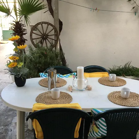 Marina Daire Komiža