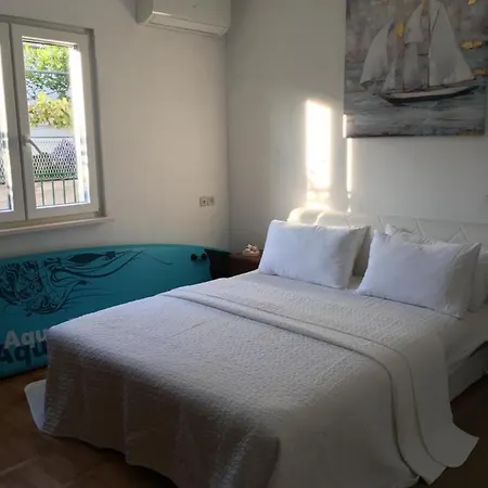 Marina Daire Komiža